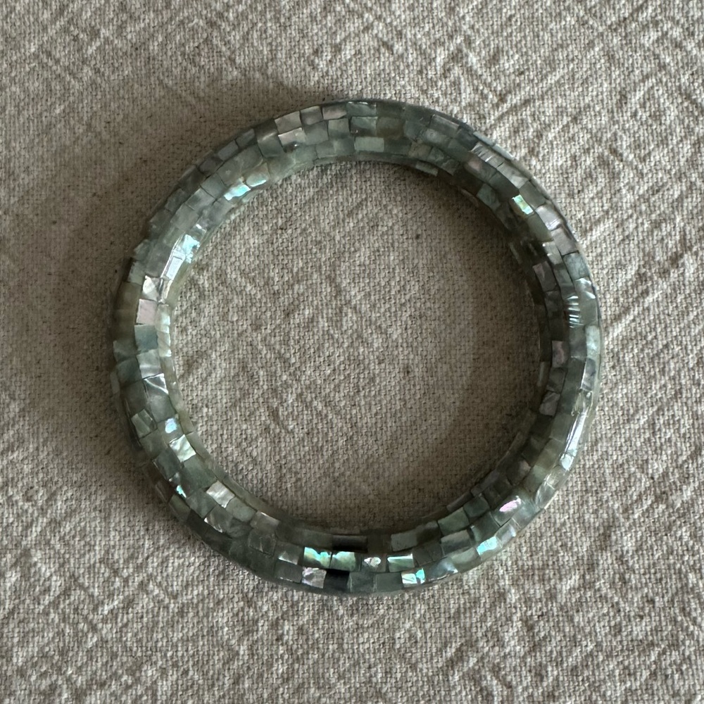 mother of pearl shimmery abalone bracelet